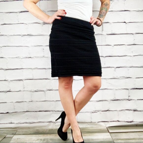 {WHBM} stretchy mini skirt - Picture 1 of 7